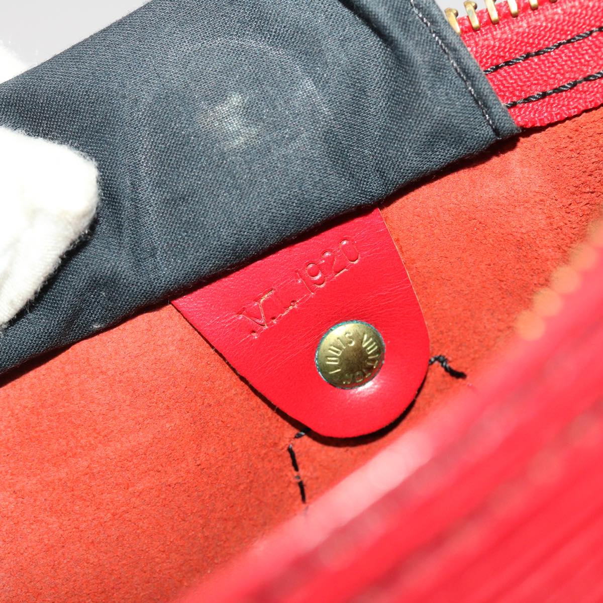 LOUIS VUITTON Epi Speedy 30 Hand Bag Red M43007 LV 46946