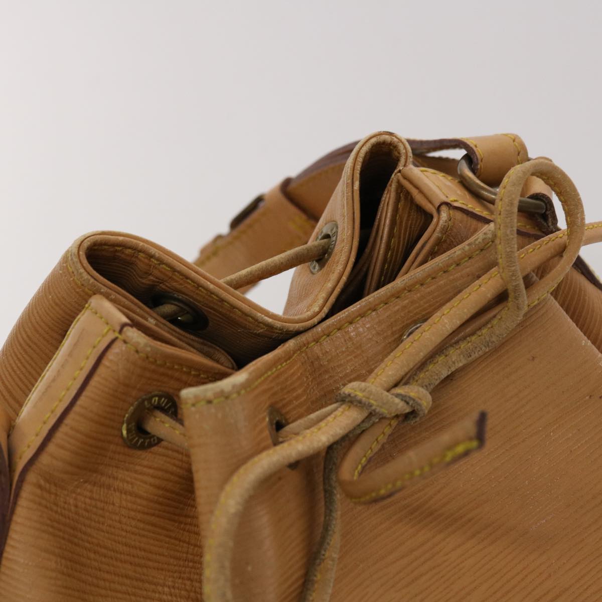 LOUIS VUITTON Epi Petit Noe Shoulder Bag Winnipeg Beige M44106 LV 47036