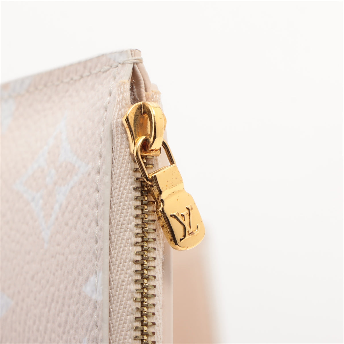 Louis Vuitton  the Pool Monogram Giant Portfolio Victoria M80386 Brum Compact Wallet