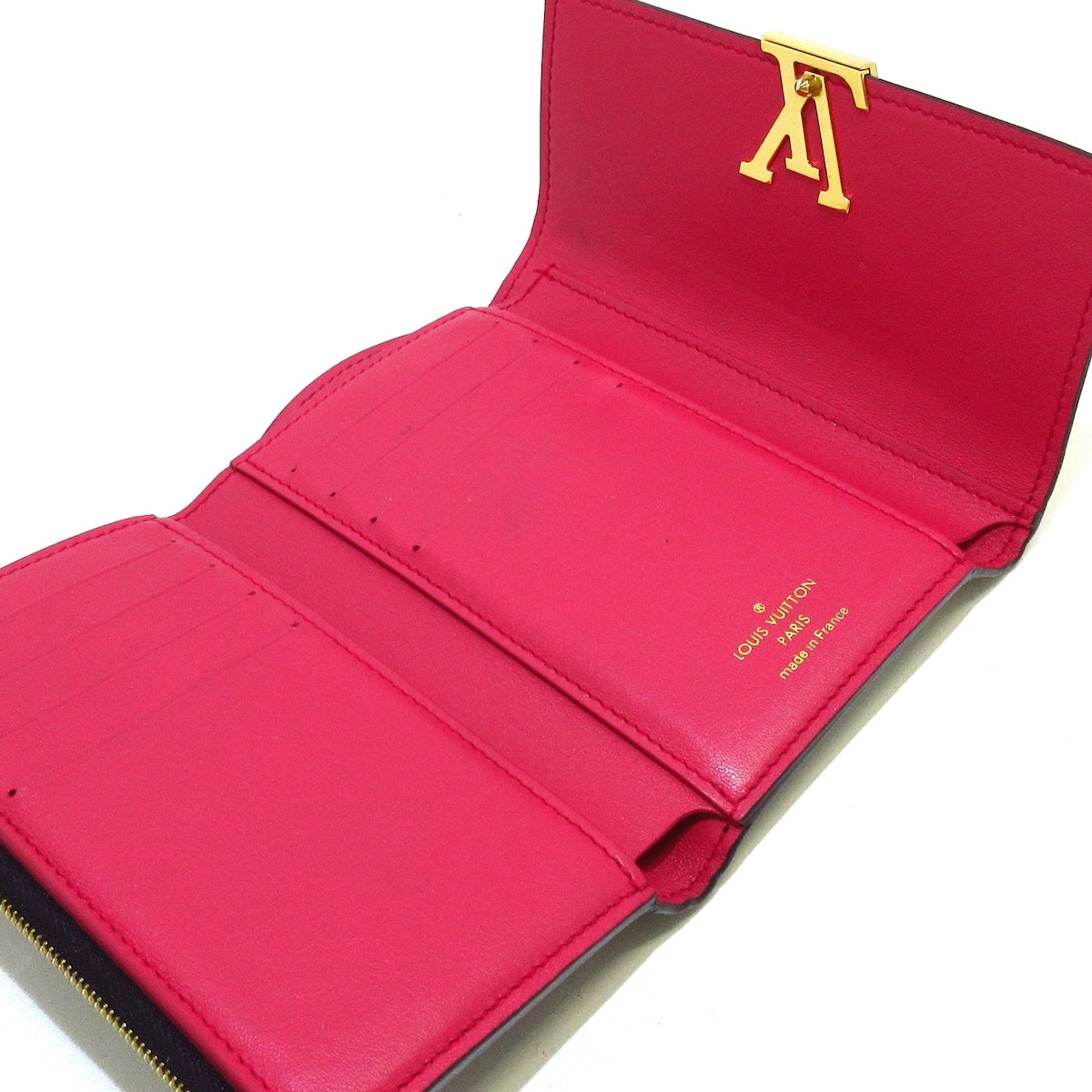 Louis Vuitton Capucines  Leather Wallet  ()