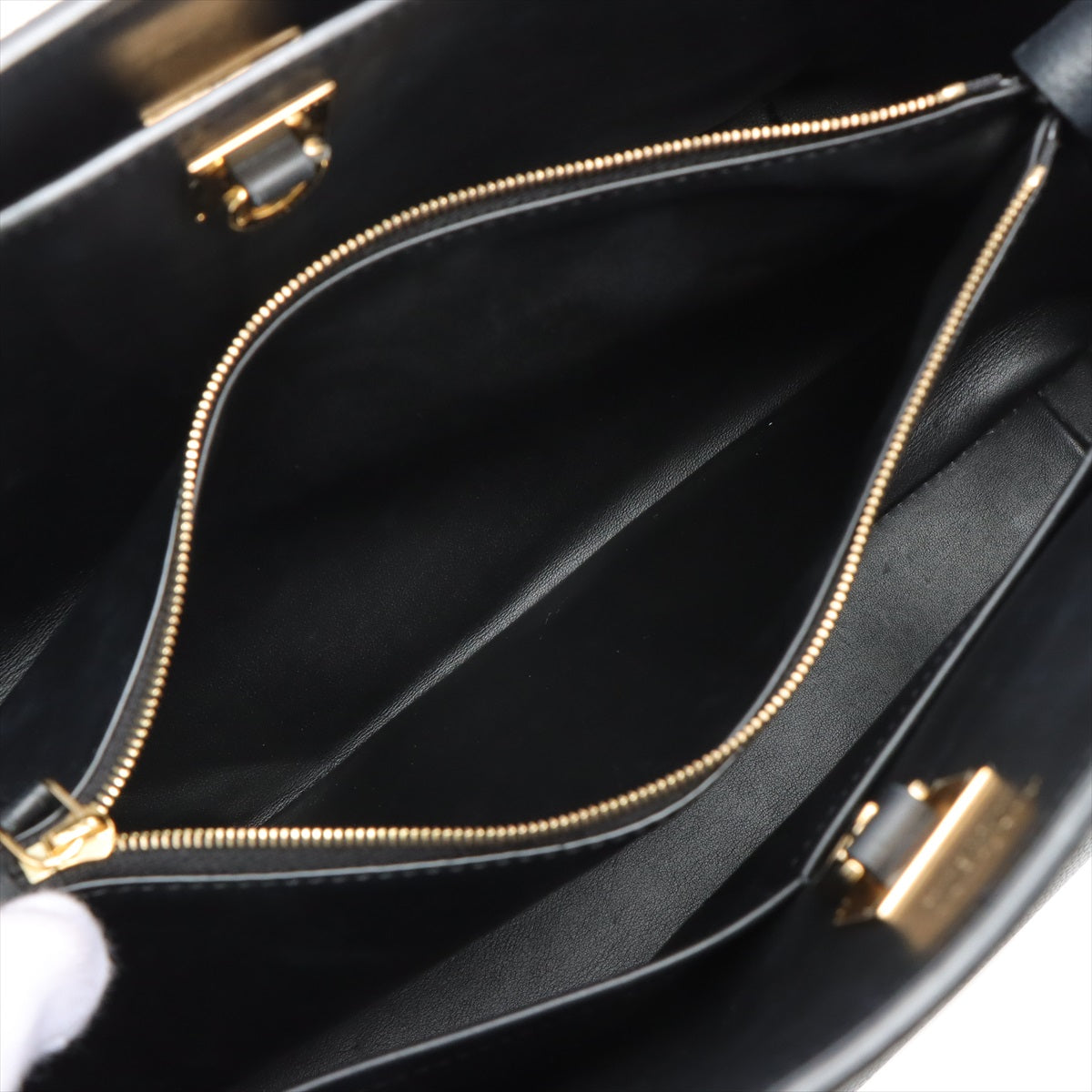 Louis Vuitton  Mira MM M54348