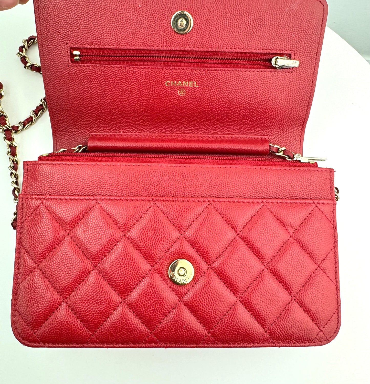 Chanel Classic Caviar on Chain red