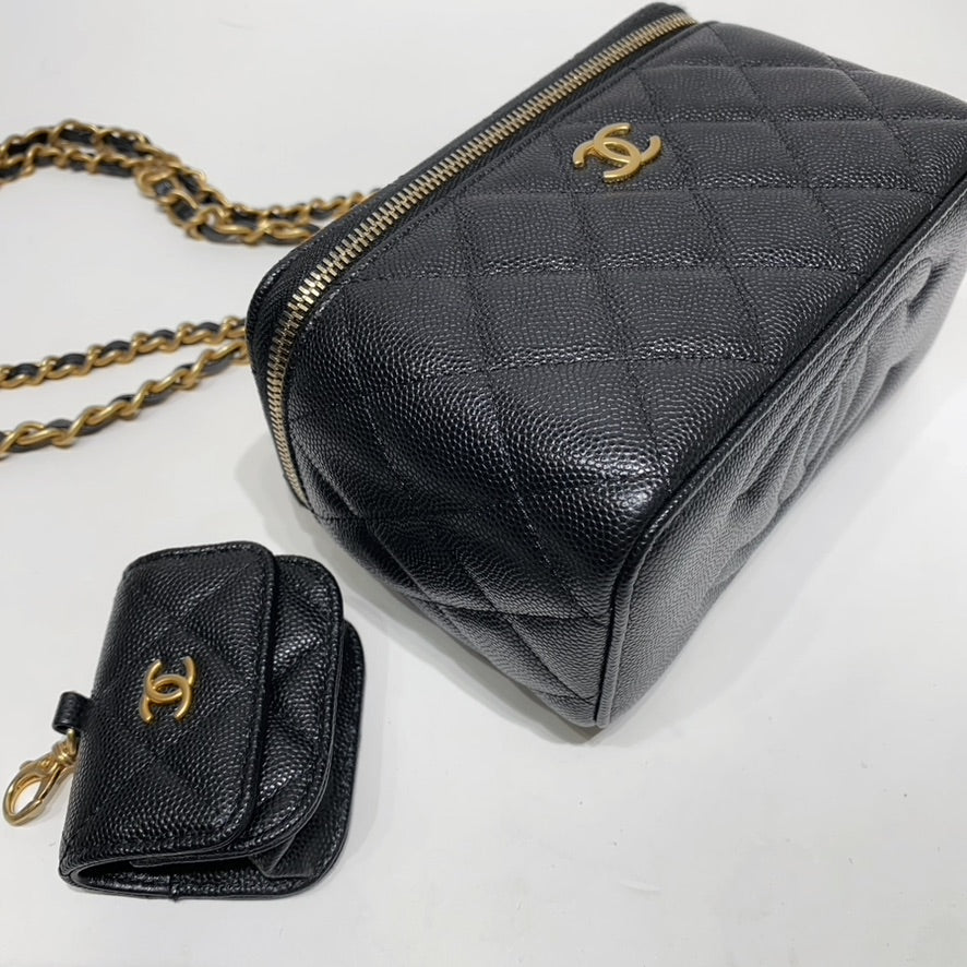 Chanel Twin Crush Vanity With Chain