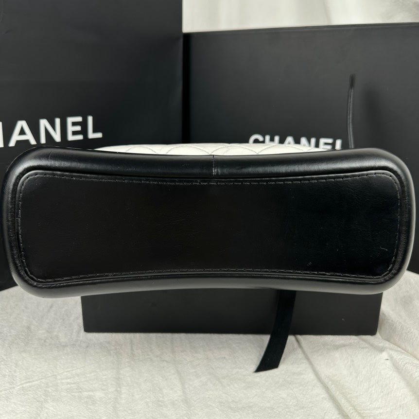 Luxury Chanel Gabrielle Hobo Quilted Aged Calfskin Small