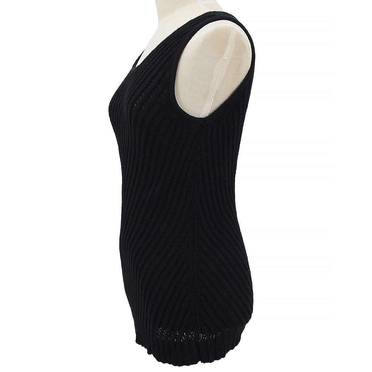 Luxury Chanel diagonal knit sleeveless top