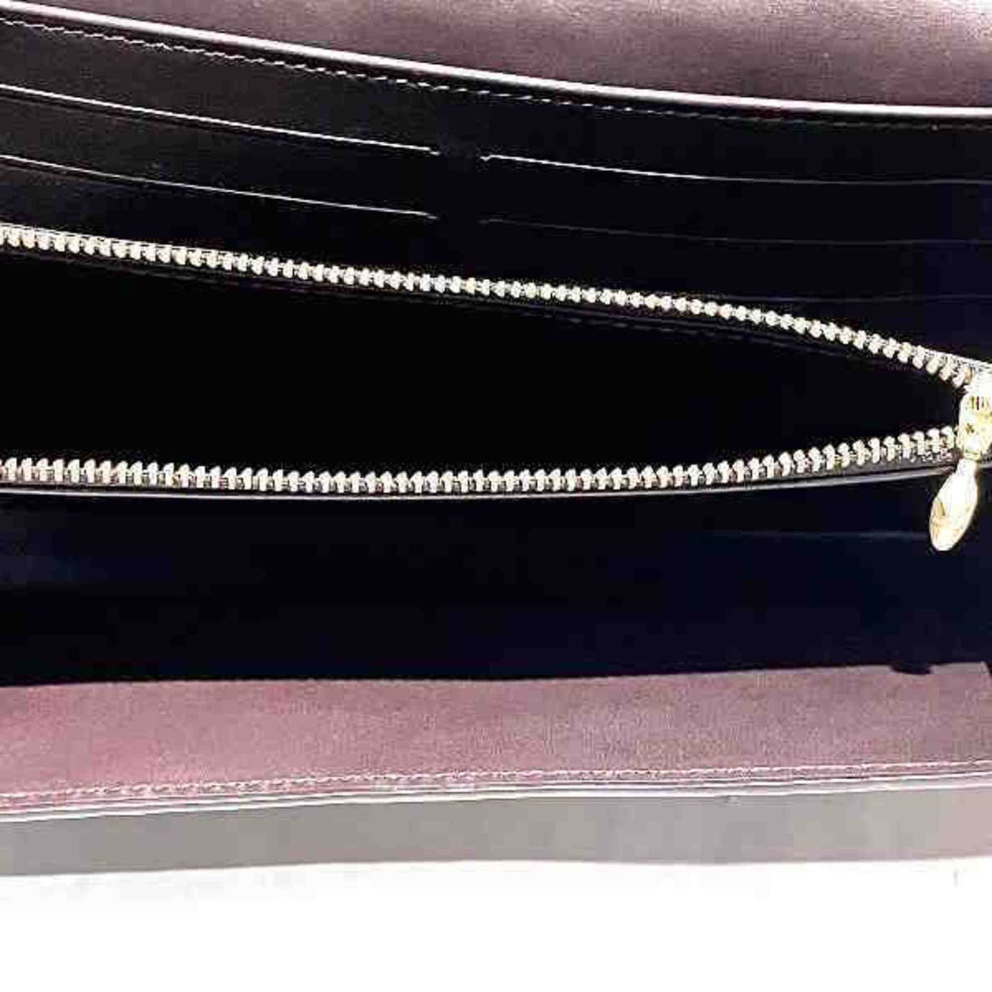 Louis Vuitton Sarah  Patent Leather Wallet  ()