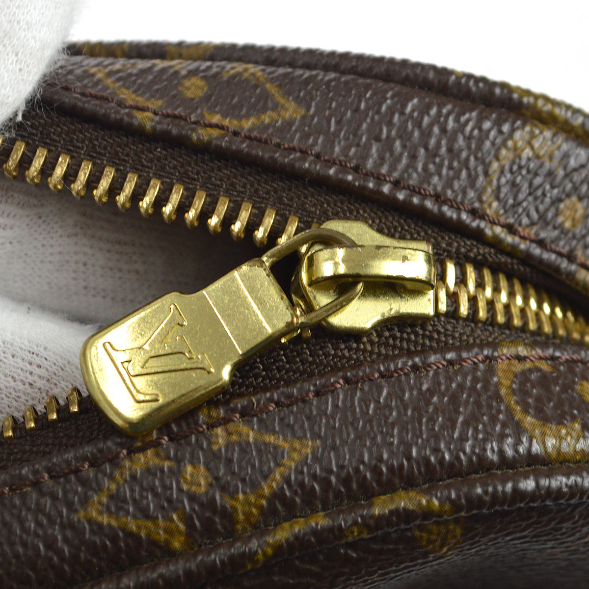 Louis Vuitton Monogram Trotteur Beaubourg Shoulder Bag M97037