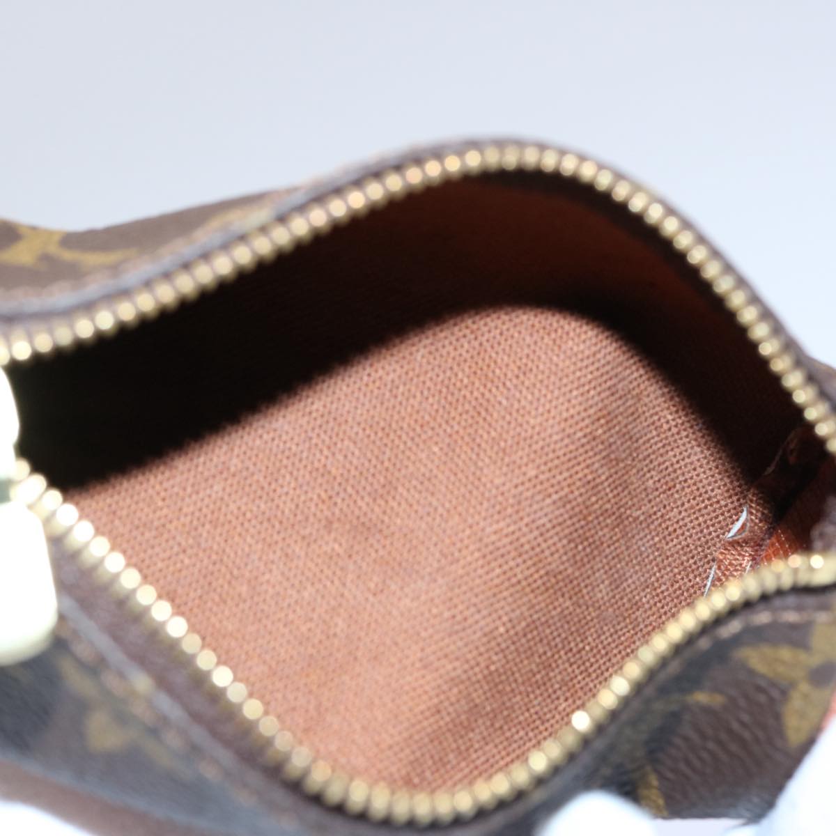 Louis Vuitton Etui À Balles De Golf  Canvas Clutch Bag ()