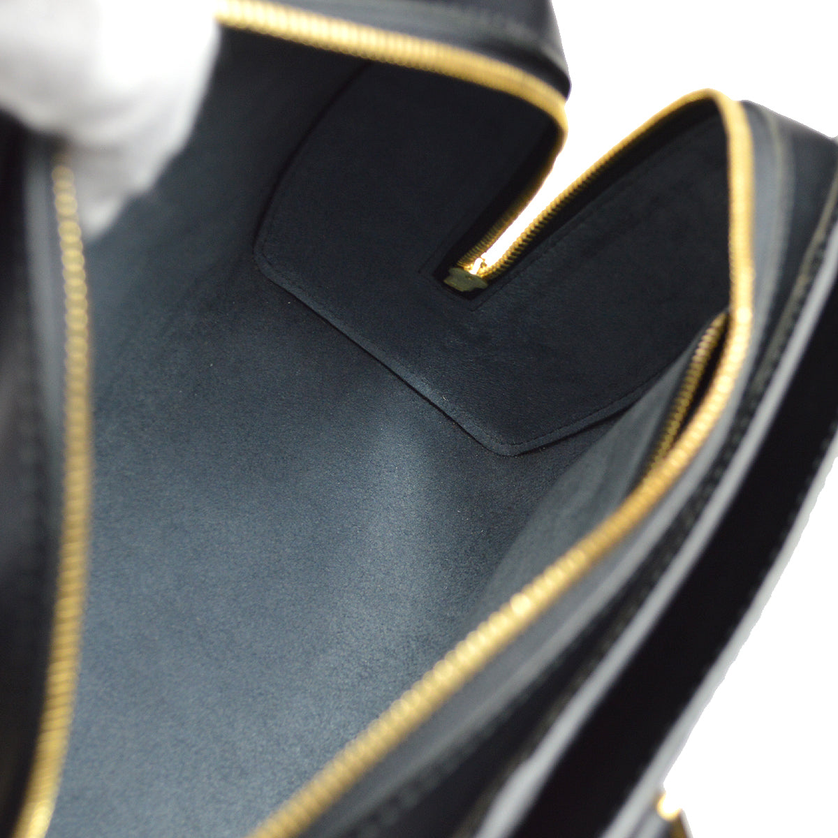 Louis Vuitton 2001 Black Epi Pont Neuf M52052
