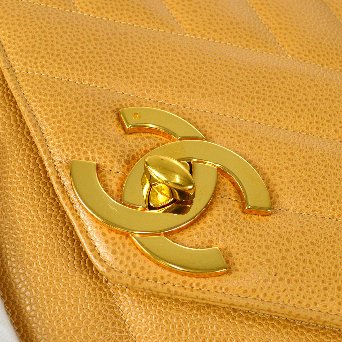 Luxury Chanel 1994-1996 Diagonal Pocket Camera Bag Jumbo Beige Caviar