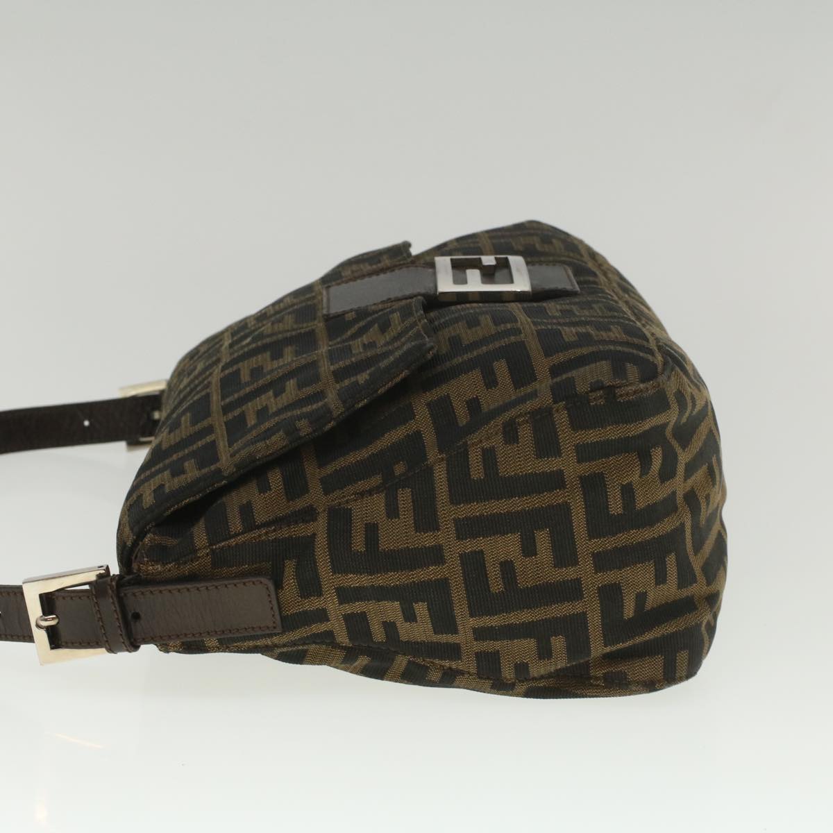 Luxury FendiZucca Canvas Mamma Baguette Shoulder Bag Brown52440