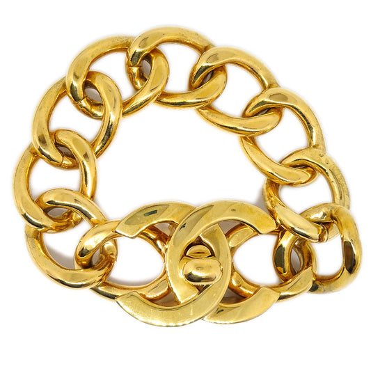 Luxury Chanel Turnlock Bracelet Gold 95A