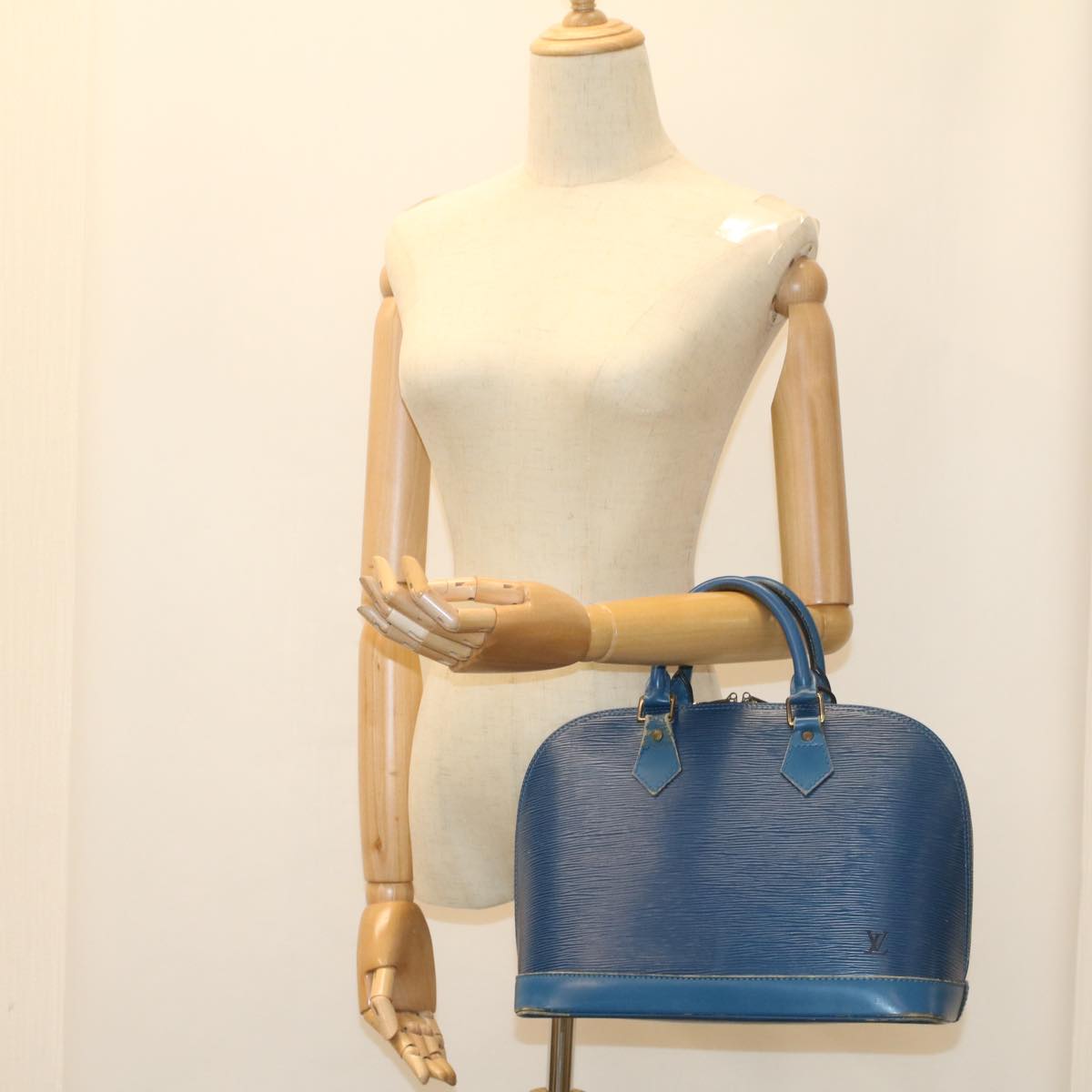 LOUIS VUITTON Epi Alma Hand Bag Toledo Blue M52145 LV 52597