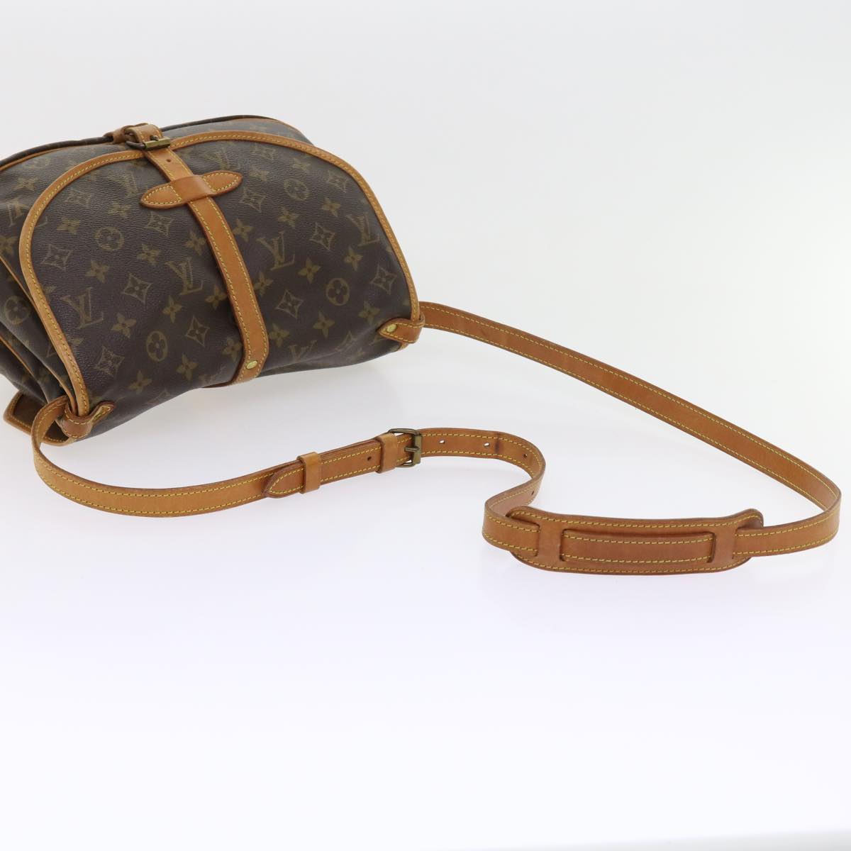 LOUIS VUITTON Monogram Saumur 30 Shoulder Bag M42256 LV 52649