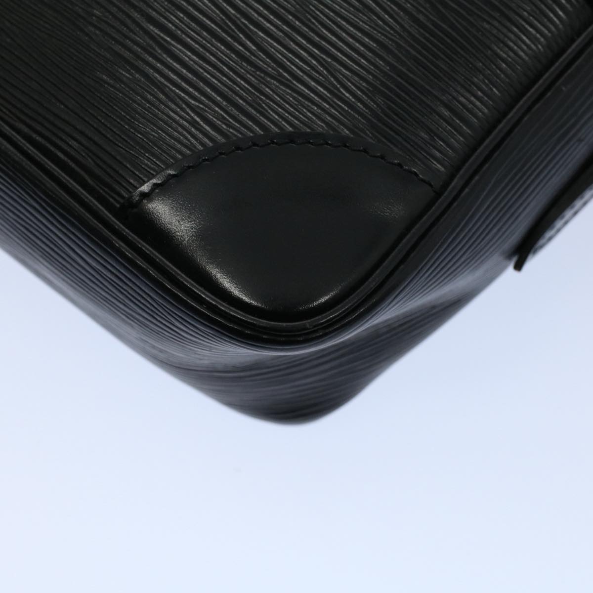 LOUIS VUITTON Epi Trocadero 27 Shoulder Bag Black M52312 LV 52696