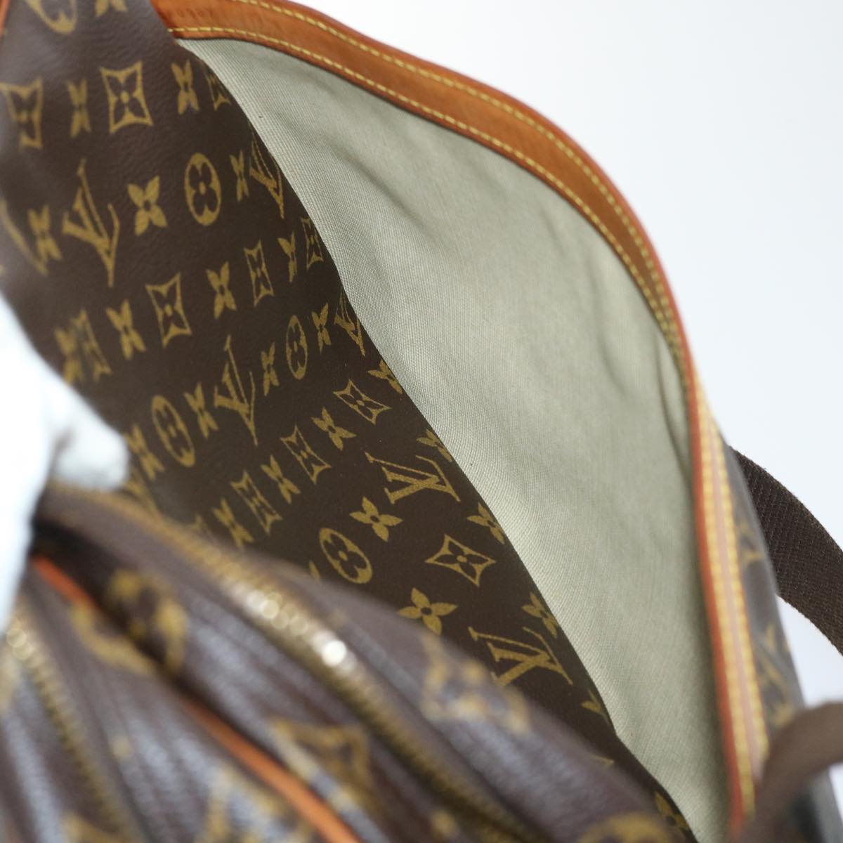 LOUIS VUITTON Monogram Reporter GM Shoulder Bag M45252 LV 52797