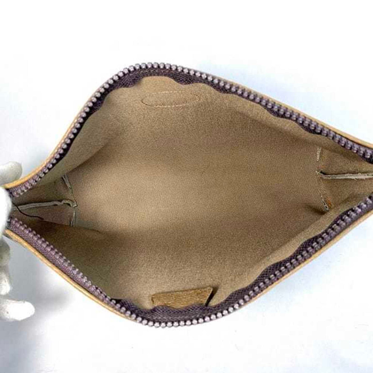 Gucci Gg Plus  Canvas Clutch Bag ()