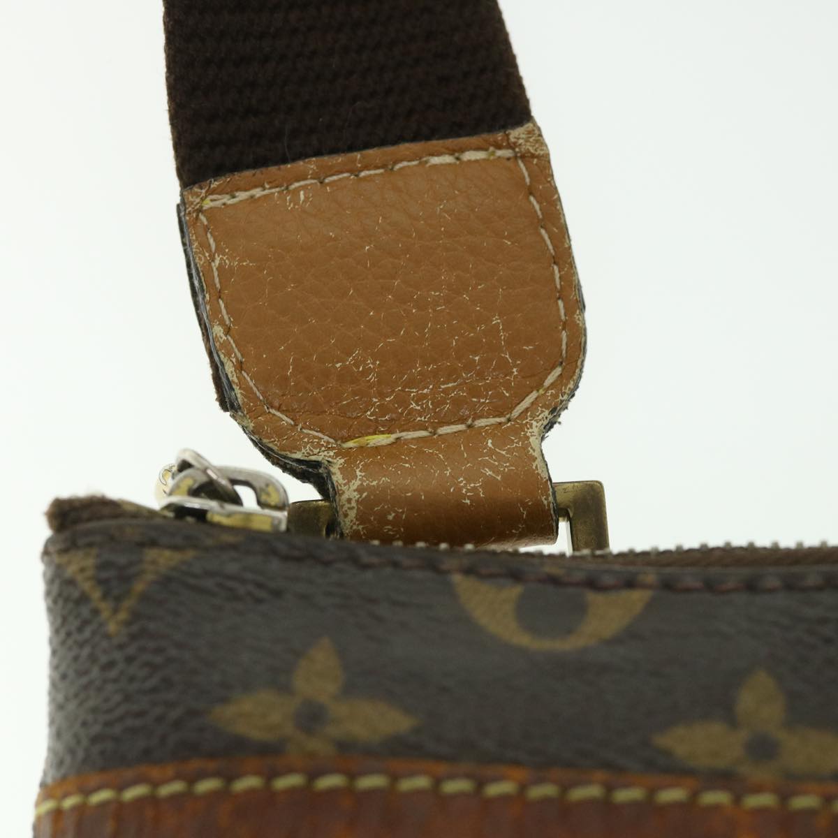 LOUIS VUITTON Monogram Pochette Bosphore Shoulder Bag M40044 LV 53304