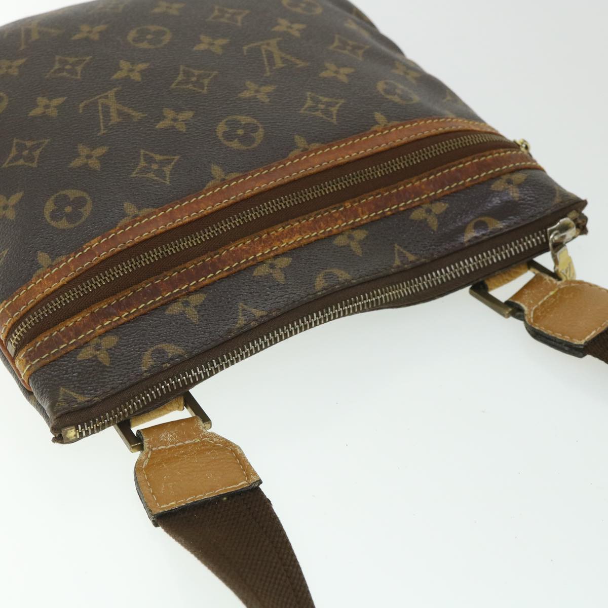 LOUIS VUITTON Monogram Pochette Bosphore Shoulder Bag M40044 LV 53304