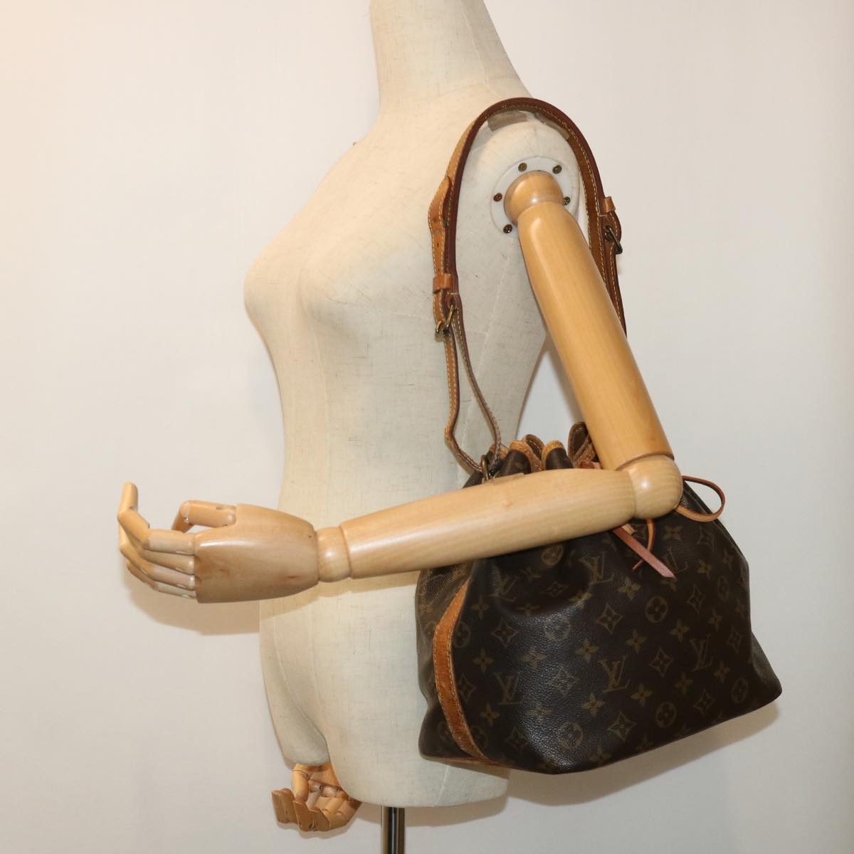 LOUIS VUITTON Monogram Petit Noe Shoulder Bag M42226 LV 53609
