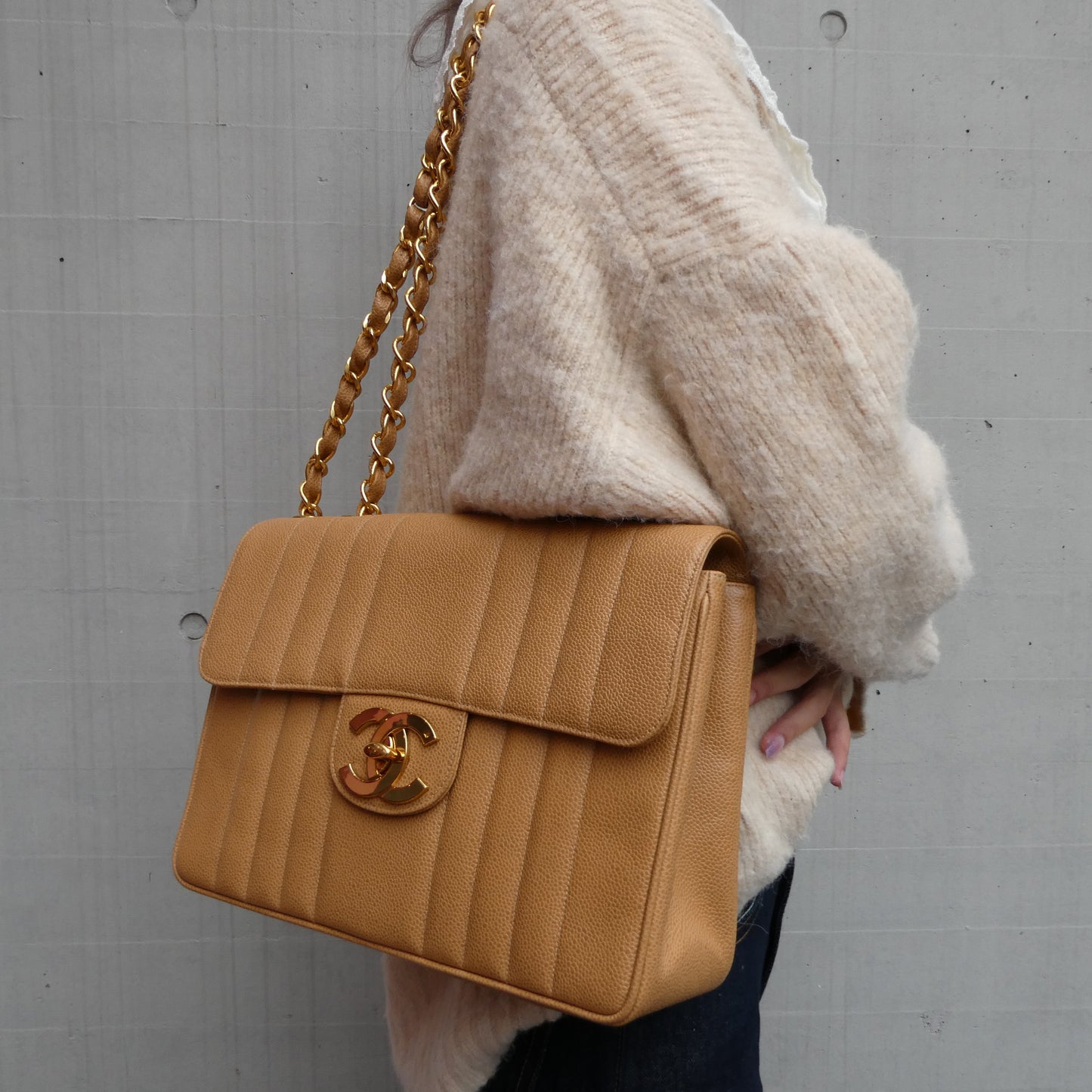 CHANEL 1994-1996 Vertical Classic Flap Jumbo Beige Caviar 53759