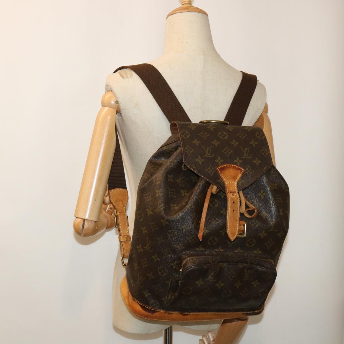 LOUIS VUITTON Monogram Montsouris GM Backpack M51135 LV 53925