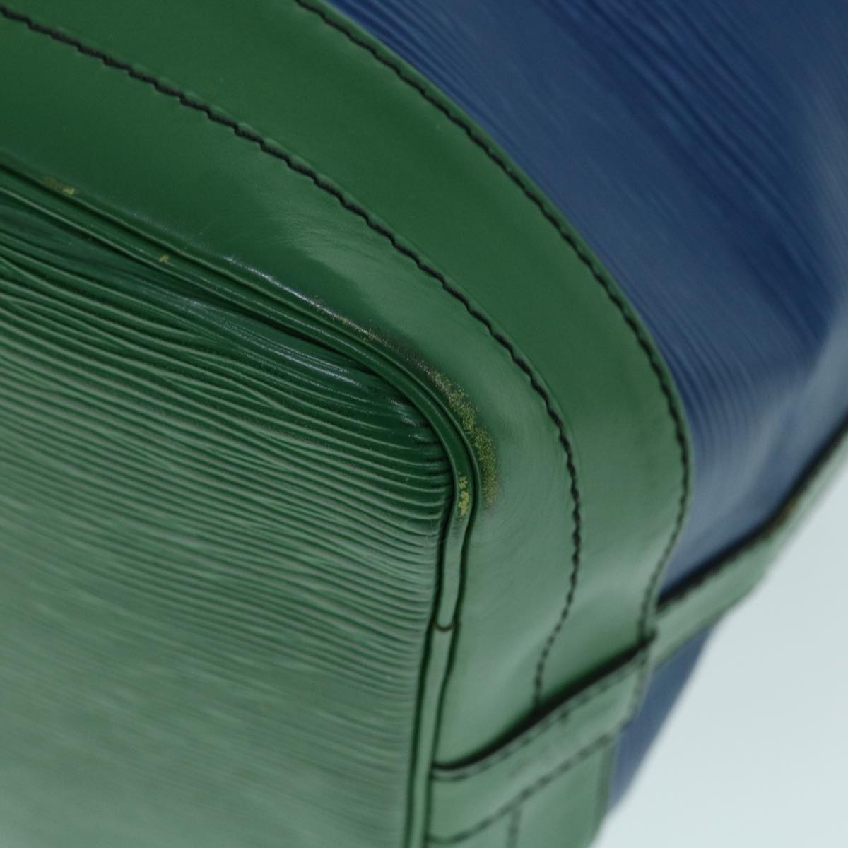 LOUIS VUITTON Epi Tricolor Noe Shoulder Bag Green Blue M44044 LV 53987