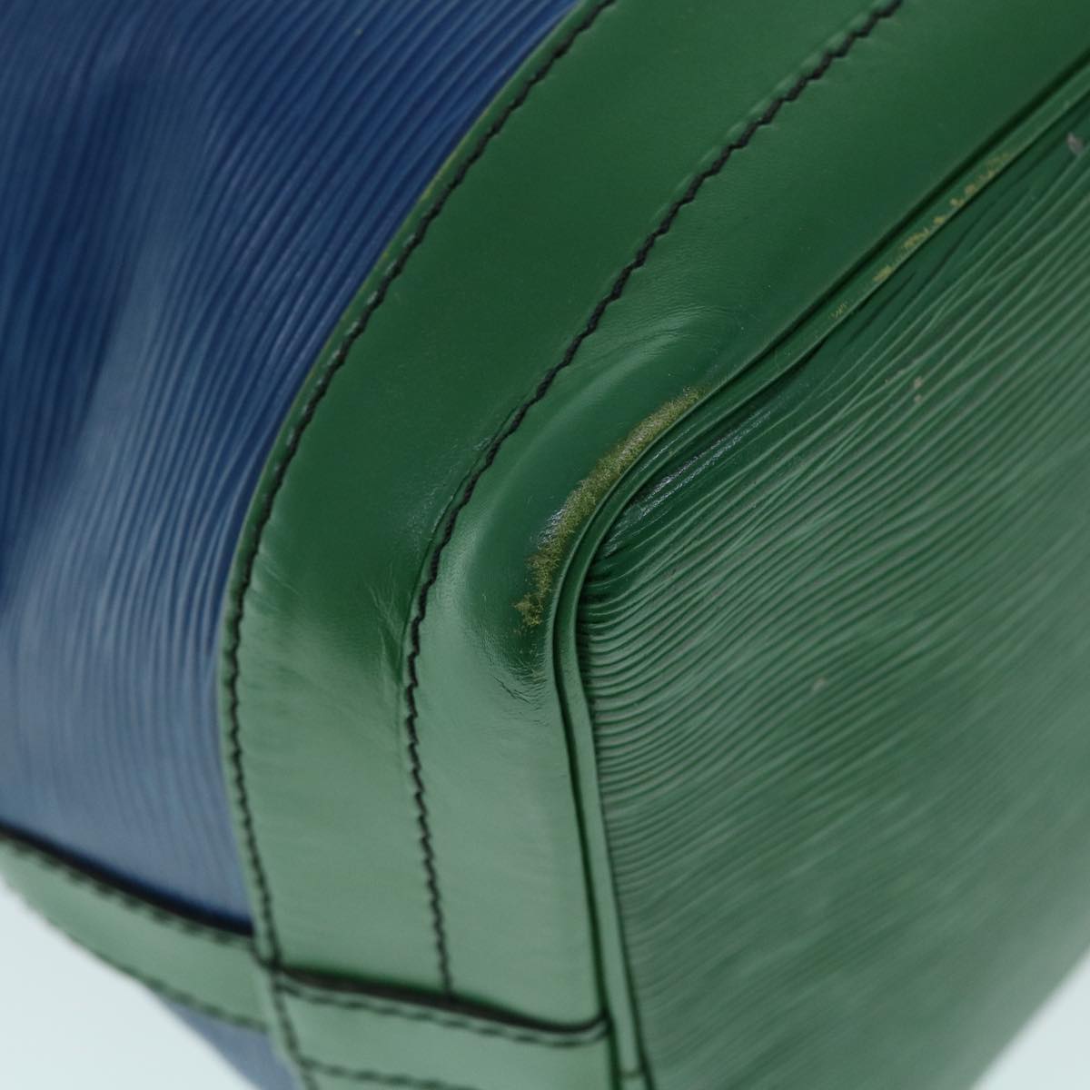 LOUIS VUITTON Epi Tricolor Noe Shoulder Bag Green Blue M44044 LV 53987