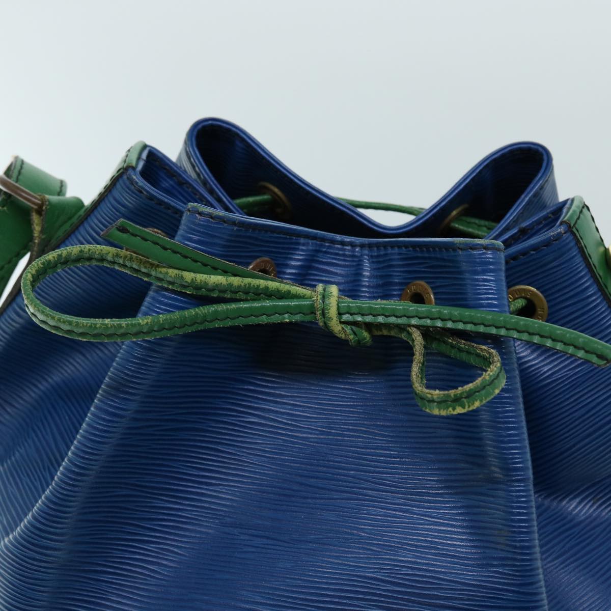 LOUIS VUITTON Epi Tricolor Noe Shoulder Bag Green Blue M44044 LV 53987