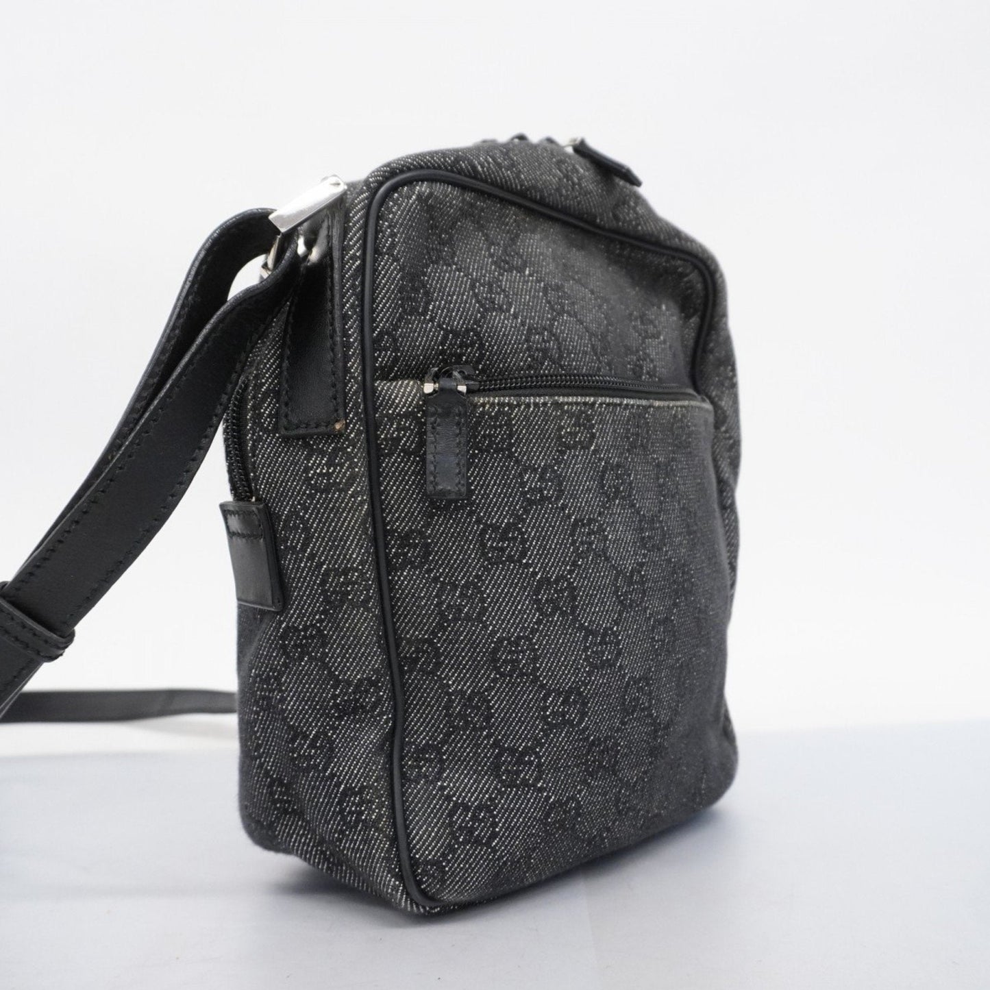 Gucci  Canvas Shoulder Bag