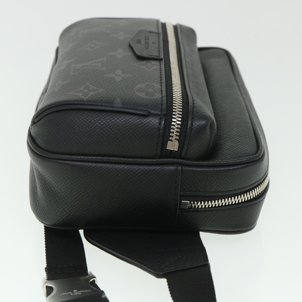LOUIS VUITTON Taigalama Monogram Eclipse Bum Bag Outdoor Bag M30245 54190A