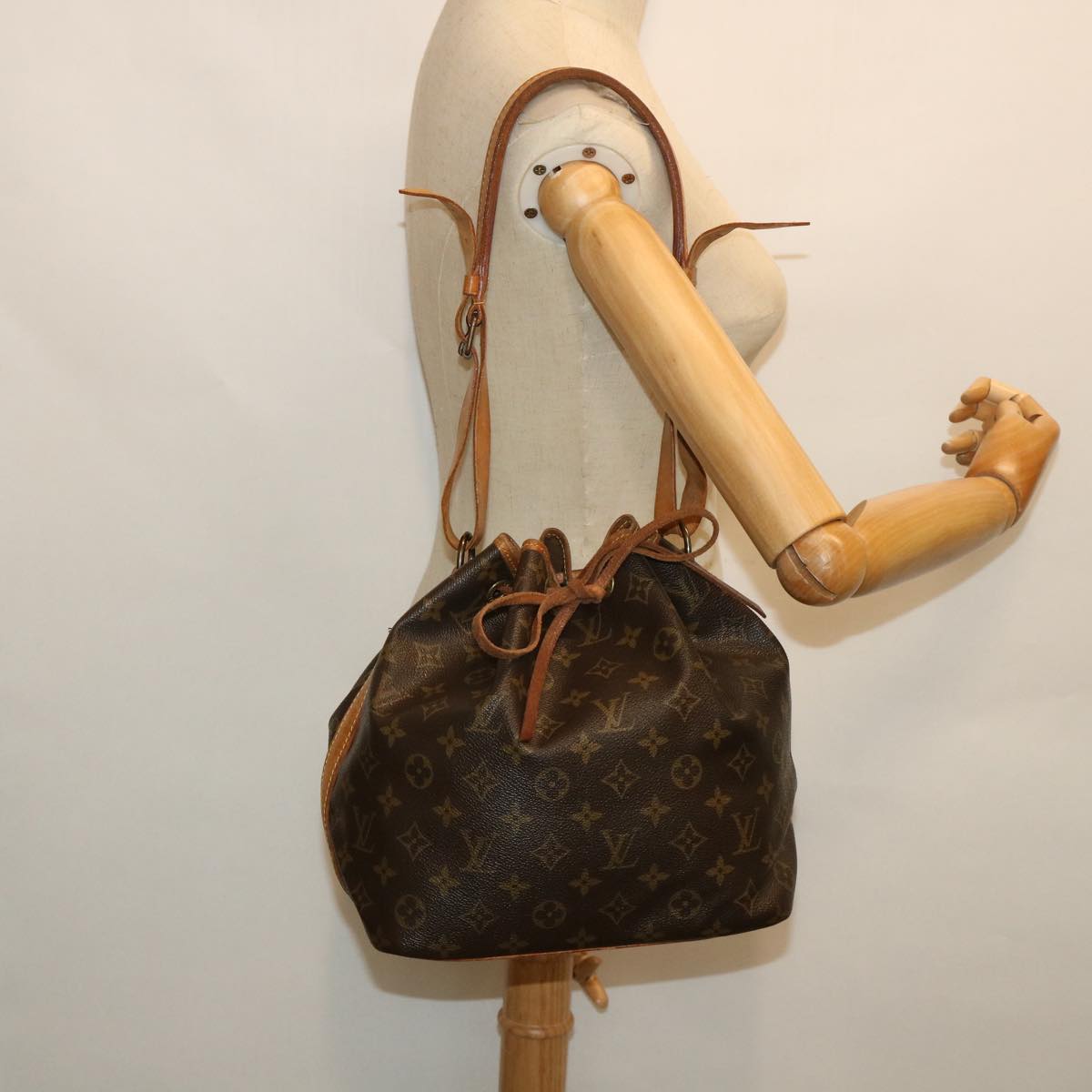 LOUIS VUITTON Monogram Petit Noe Shoulder Bag M42226 LV 54317