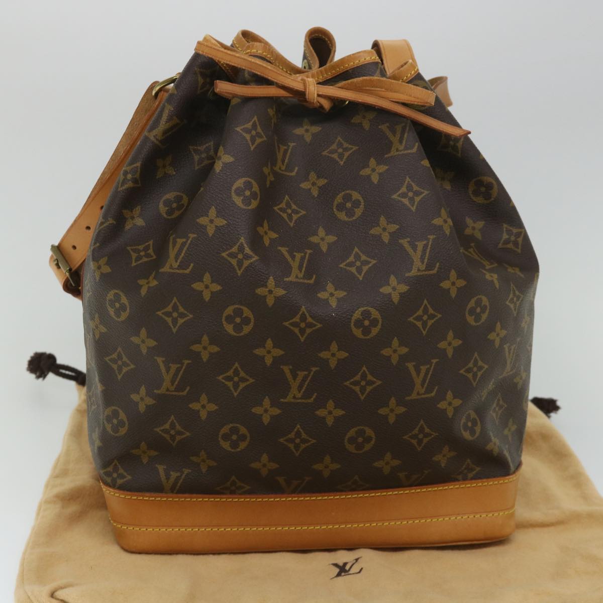 LOUIS VUITTON Monogram Noe Shoulder Bag M42224 LV 54320