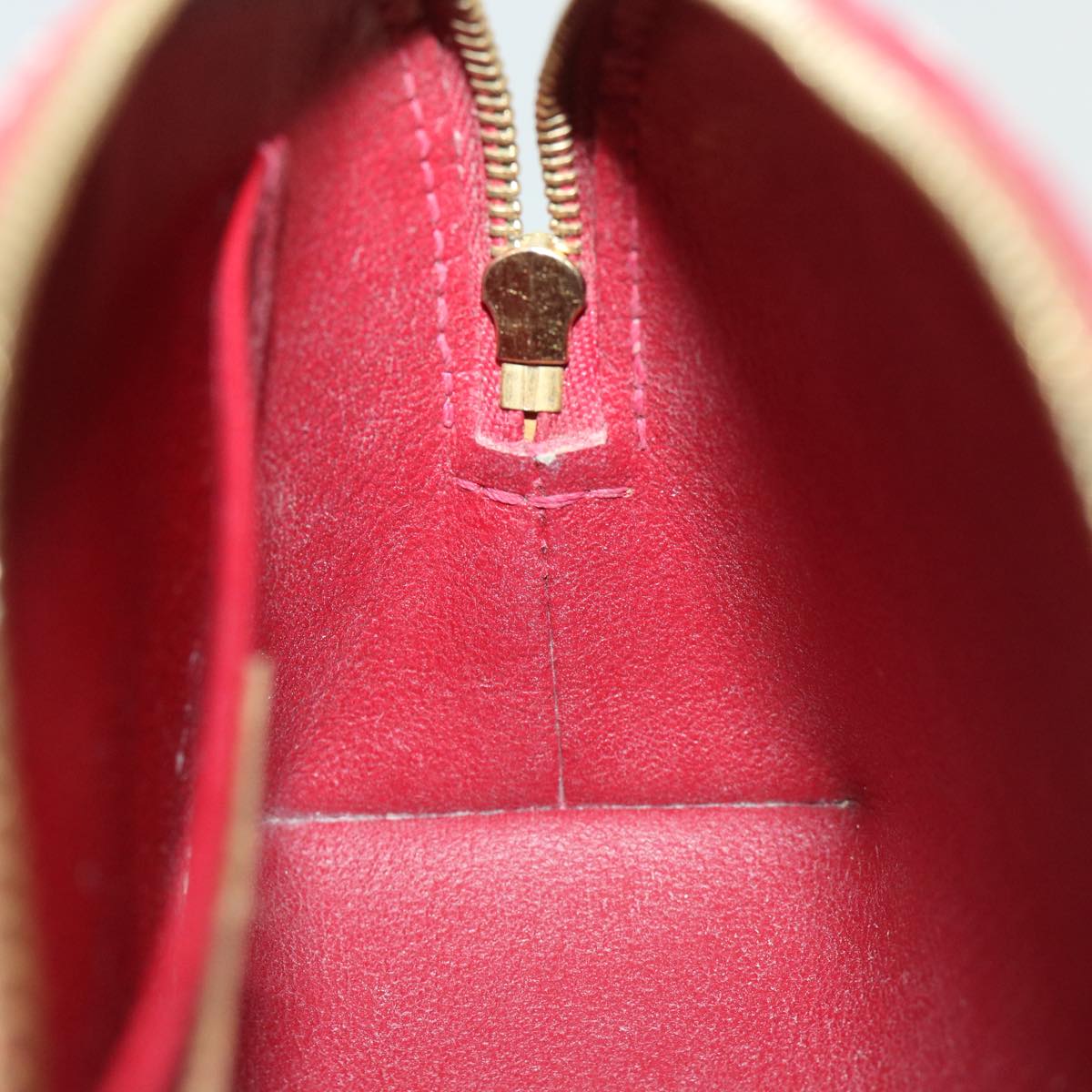 LOUIS VUITTON Vernis Rayure Pochette Cosmetic Pomme D'amour M91721 LV 54542