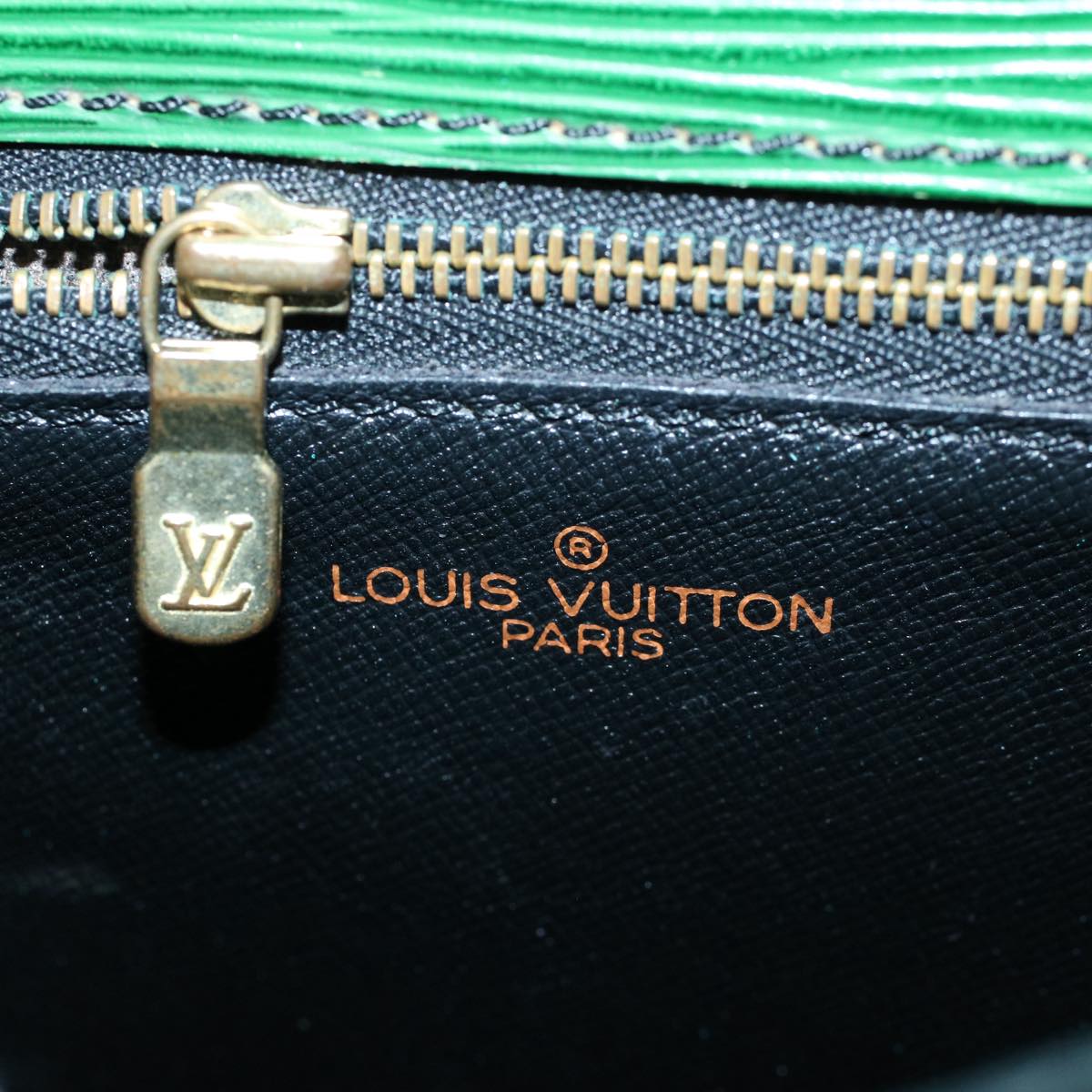 LOUIS VUITTON Epi Saint Cloud GM Shoulder Bag Green M52194 LV 54543