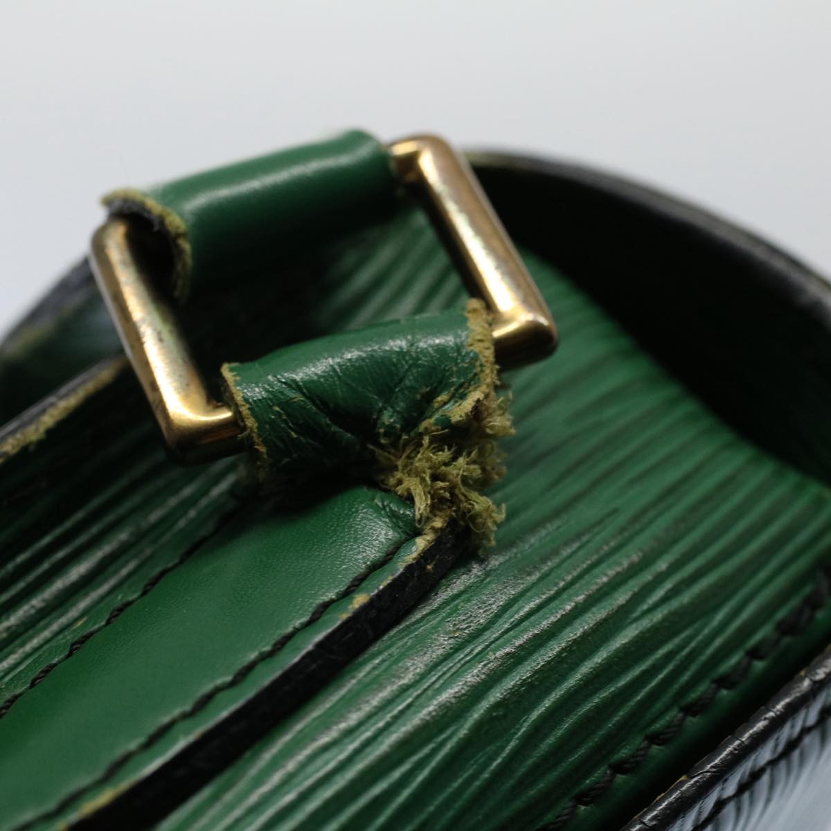 LOUIS VUITTON Epi Saint Cloud GM Shoulder Bag Green M52194 LV 54543