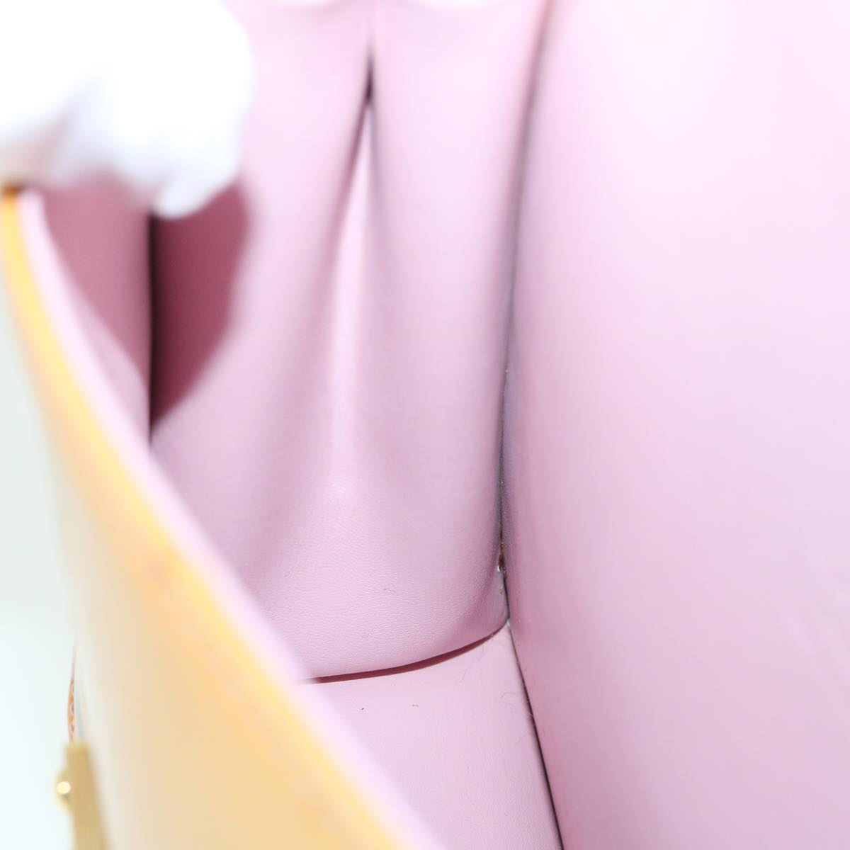 LOUIS VUITTON Vernis Spring Street Hand Bag Marshmallow Pink M91033 54768