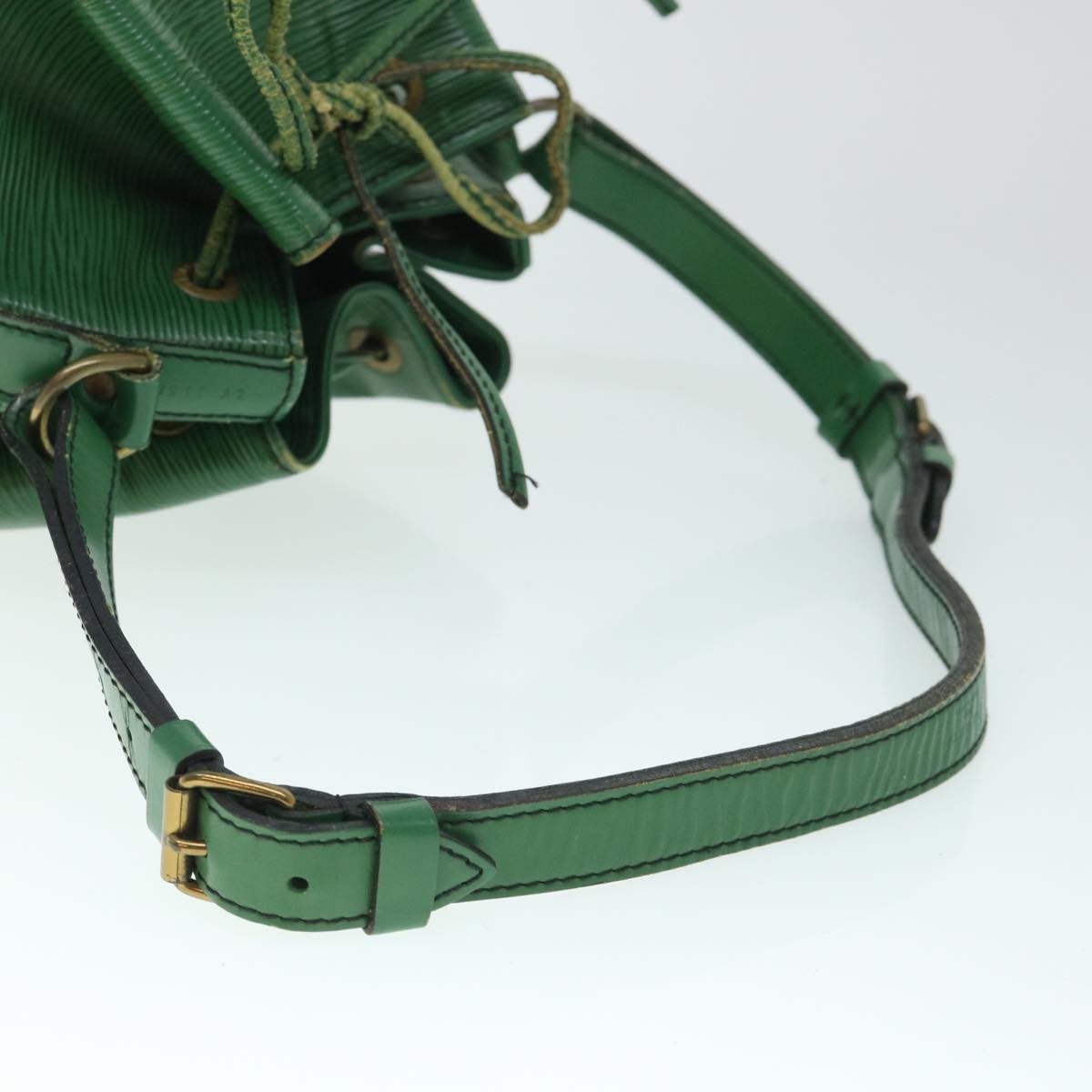 LOUIS VUITTON Epi Petit Noe Shoulder Bag Vintage Green M44104 LV 54871