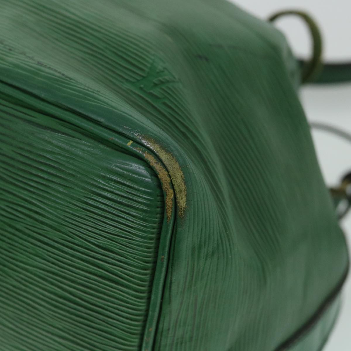 LOUIS VUITTON Epi Petit Noe Shoulder Bag Vintage Green M44104 LV 54871