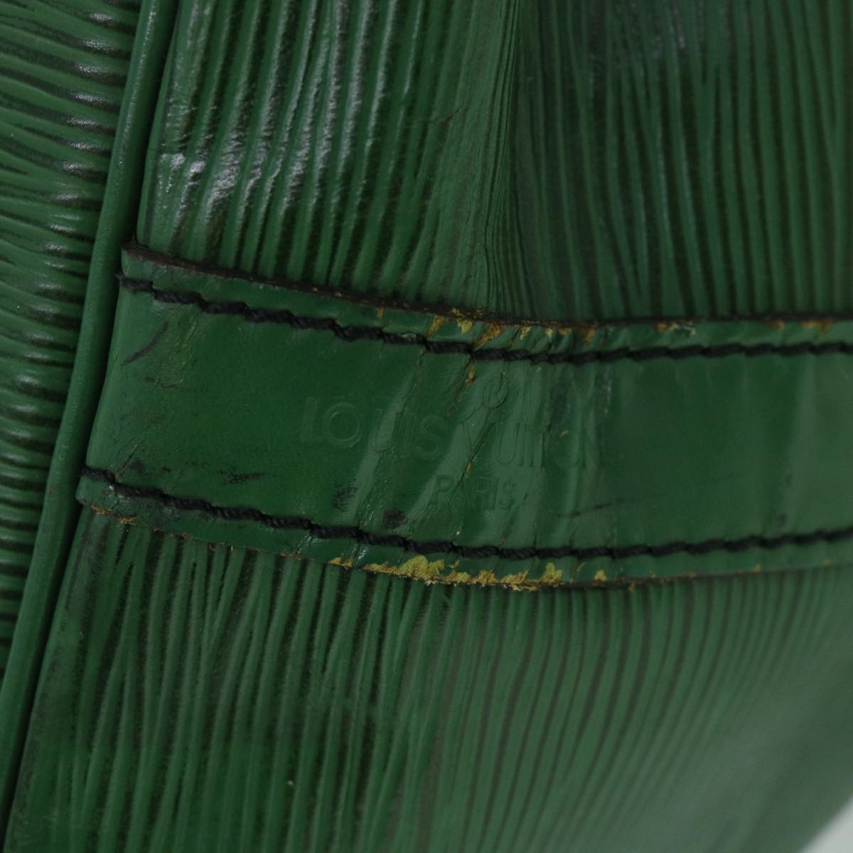 LOUIS VUITTON Epi Petit Noe Shoulder Bag Vintage Green M44104 LV 54871
