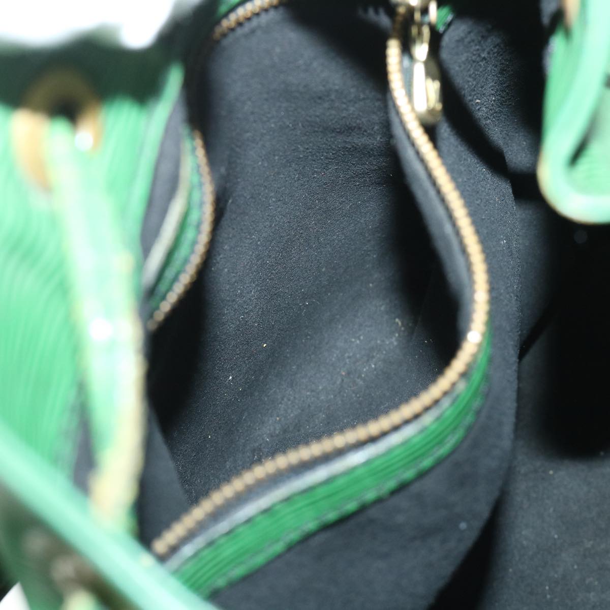 LOUIS VUITTON Epi Petit Noe Shoulder Bag Vintage Green M44104 LV 54871