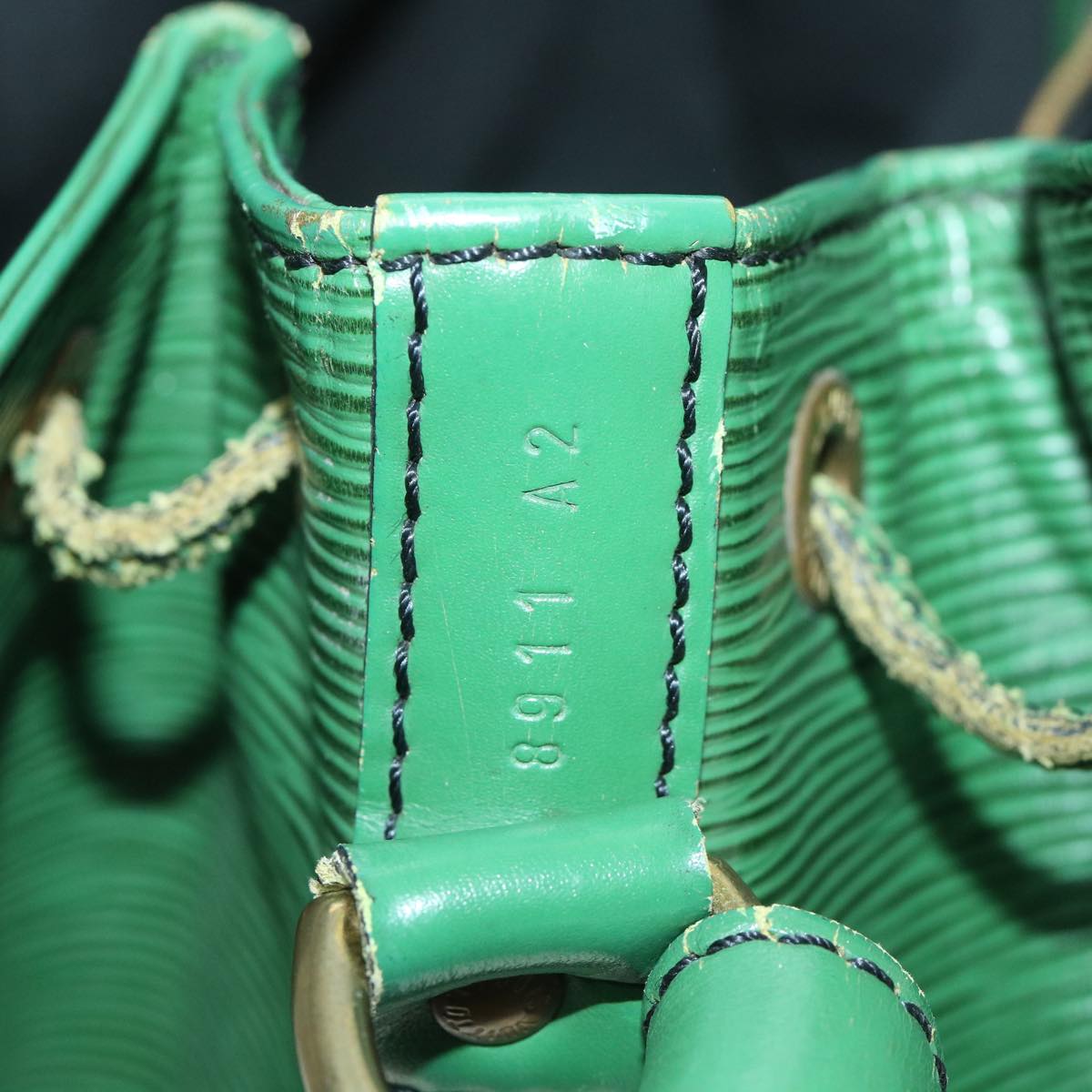 LOUIS VUITTON Epi Petit Noe Shoulder Bag Vintage Green M44104 LV 54871