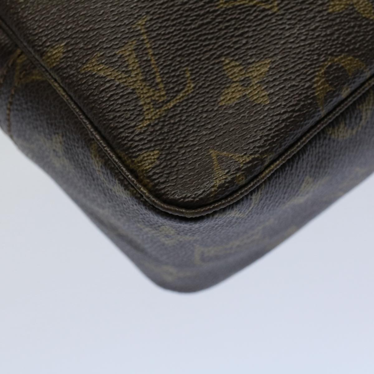 LOUIS VUITTON Monogram Trousse Toilette 28 Clutch Bag M47522 LV 54924