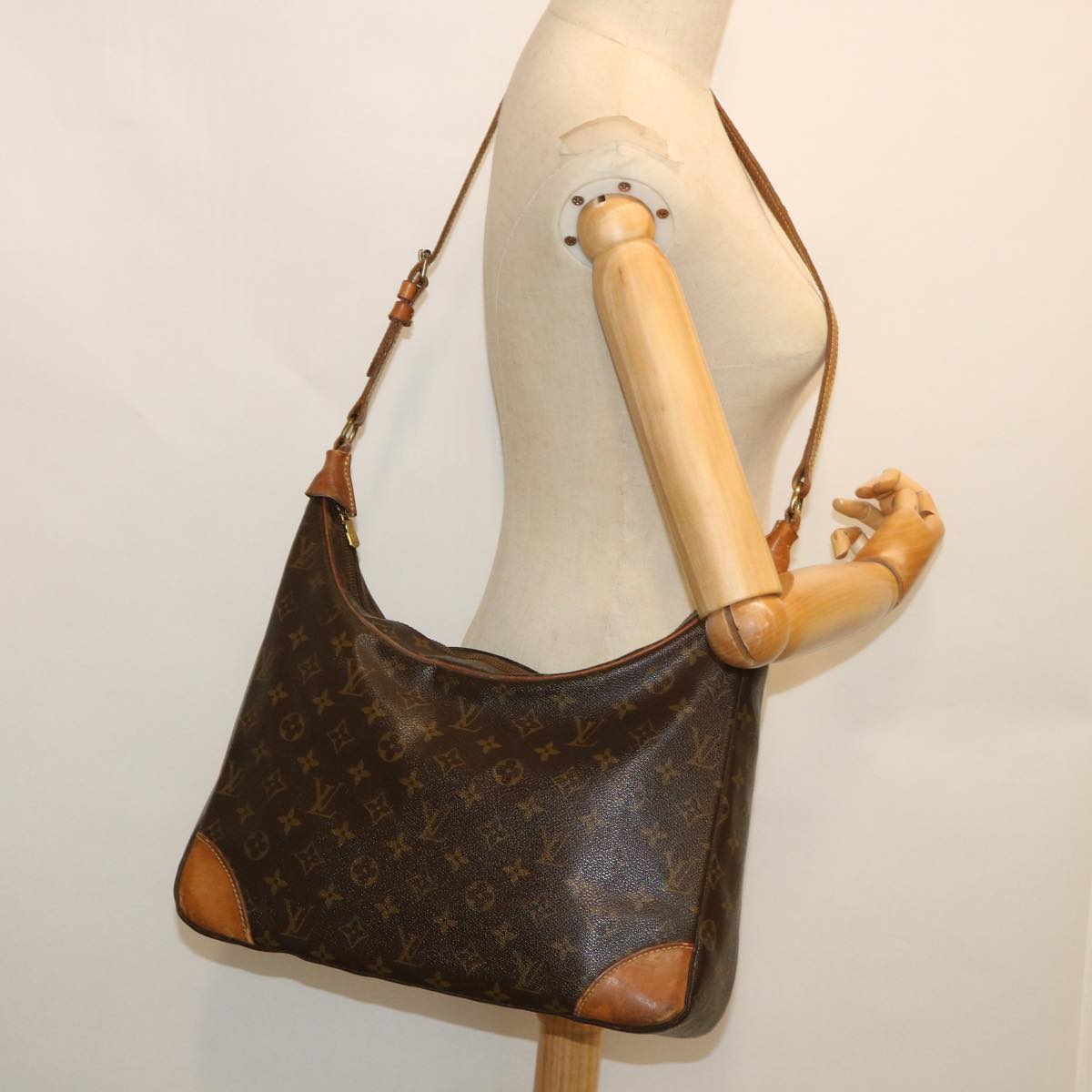 LOUIS VUITTON Monogram Boulogne 35 Shoulder Bag M51260 LV 54950