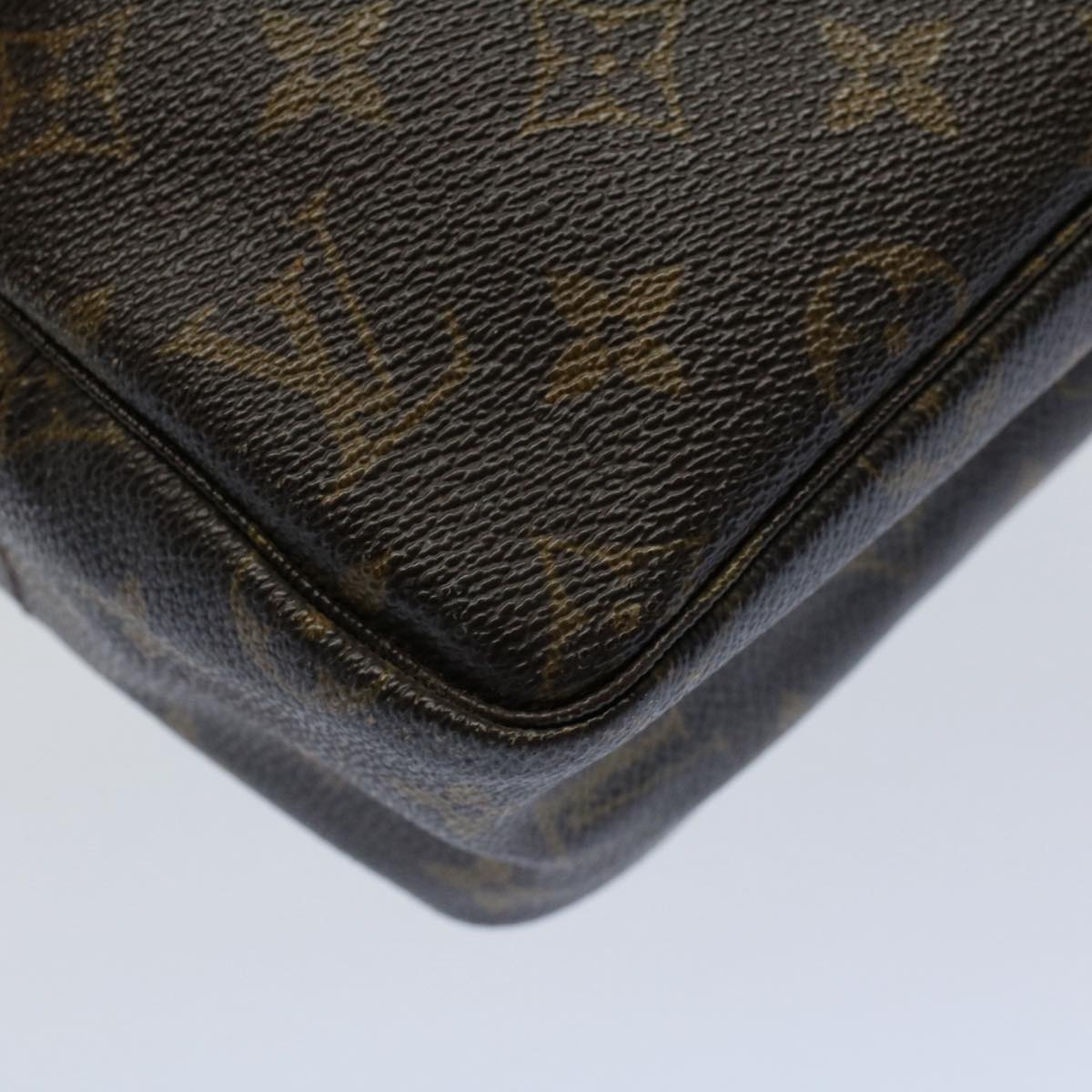 LOUIS VUITTON Monogram Trousse Toilette 28 Clutch Bag M47522 LV 54980