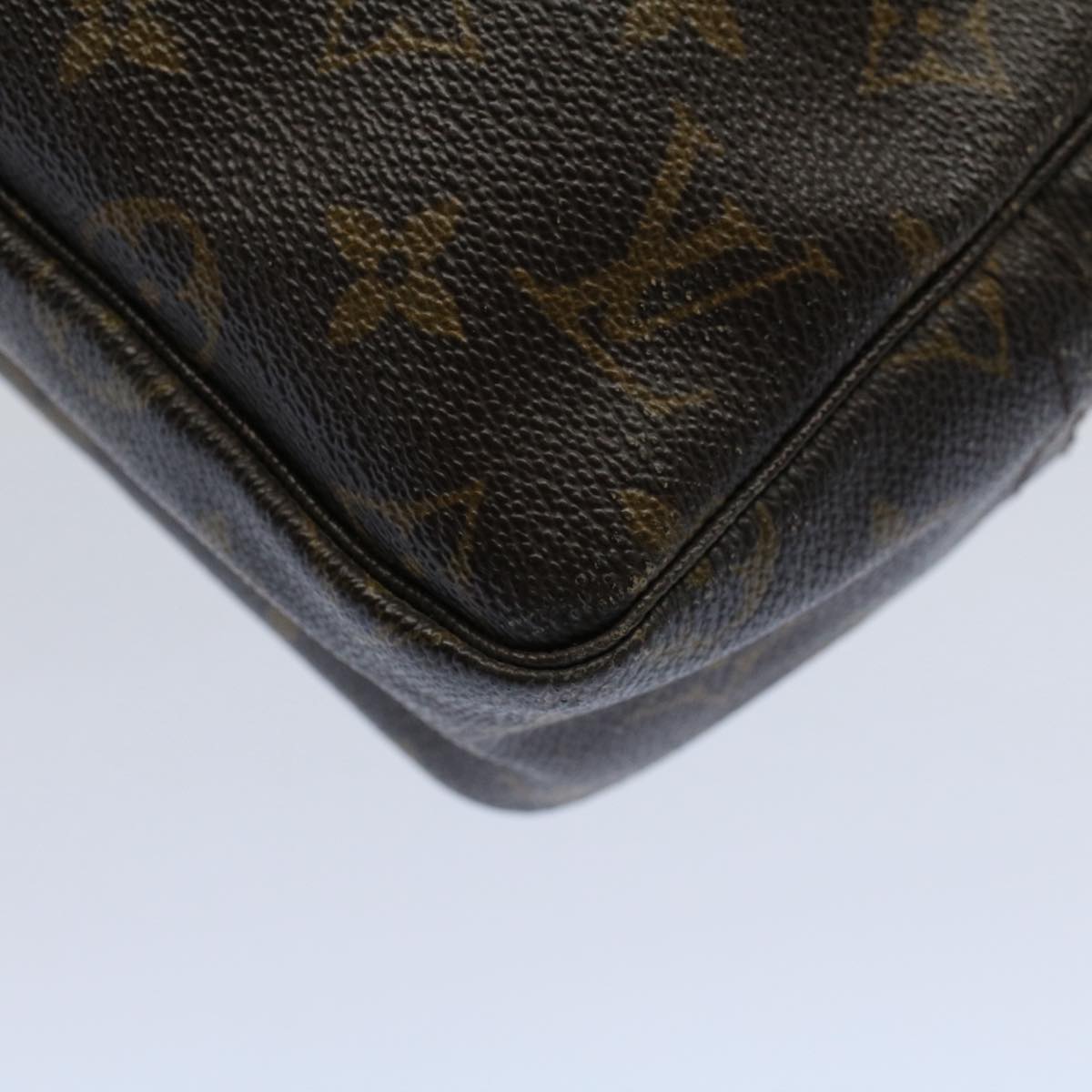 LOUIS VUITTON Monogram Trousse Toilette 28 Clutch Bag M47522 LV 54980