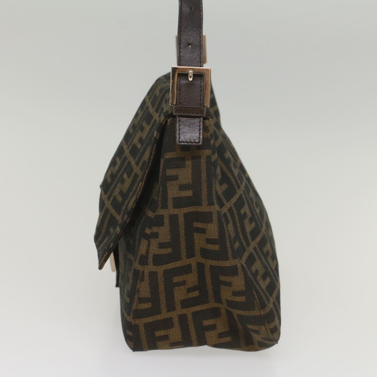 Luxury FendiZucca Canvas Mamma Baguette Shoulder Bag Brown Black55001