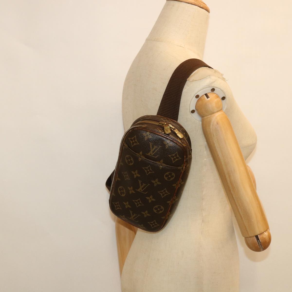 LOUIS VUITTON Monogram Pochette Gange Shoulder Bag M51870 LV 55012