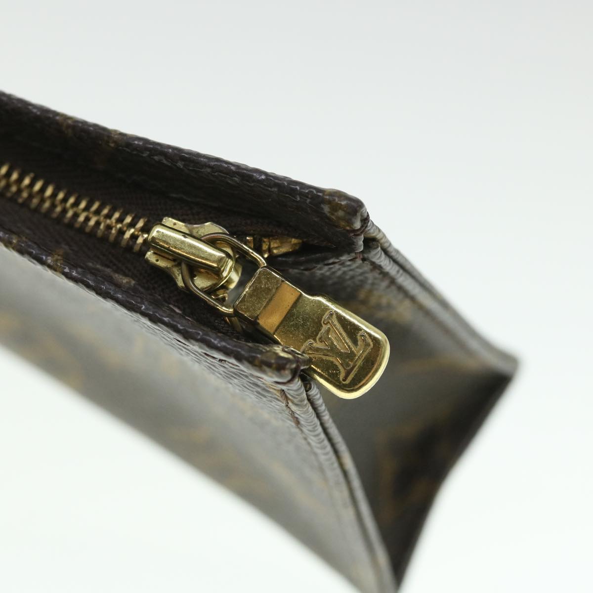 LOUIS VUITTON Monogram Poche Toilette 15 Pouch M47546 LV 55045