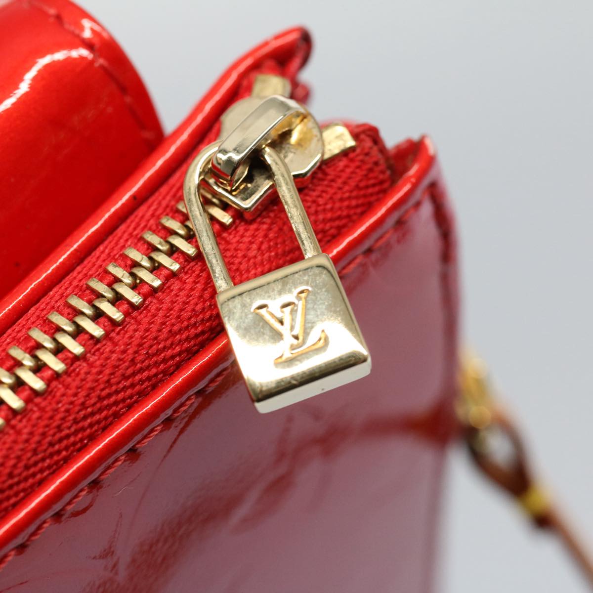 LOUIS VUITTON Monogram Vernis Motto Accessory Pouch Red M91137 LV 55050